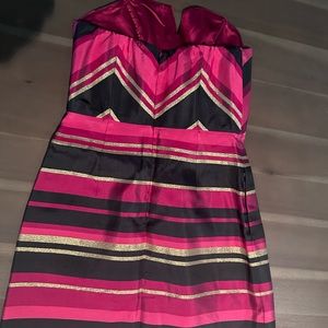 Vineyard Vines size 4